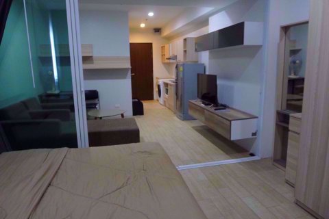 Condominio de 1 dormitorio en Watthana, Bangkok, Tailandia № 77006 - foto 4