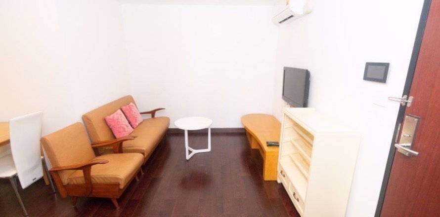 Condominio de 2 dormitorios en Khlong San, Bangkok, Tailandia № 76833