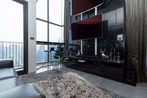 Dúplex de 1 dormitorio en Watthana, Bangkok, Tailandia № 76829 - foto 2