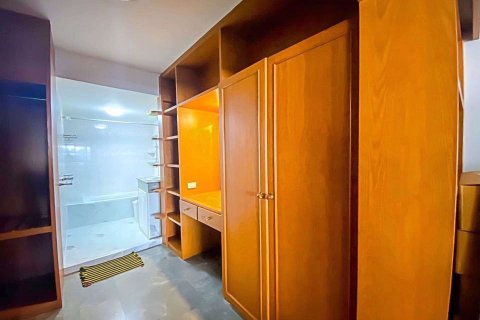 Condominio de 2 dormitorios en Sathon, Bangkok, Tailandia № 76344 - foto 12
