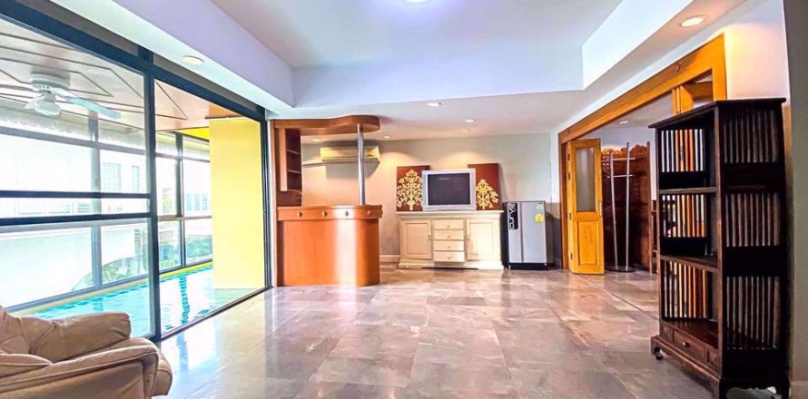 Condominio de 2 dormitorios en Sathon, Bangkok, Tailandia № 76344