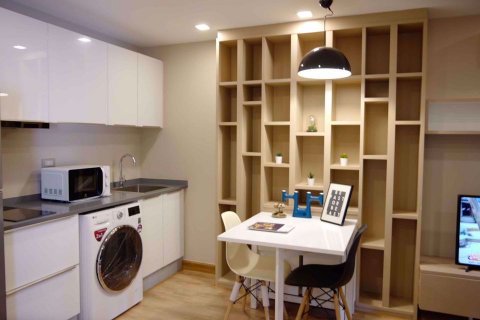 Condo in Watthana, Bangkok, Thailand, 1 bedroom № 76343 - photo 2