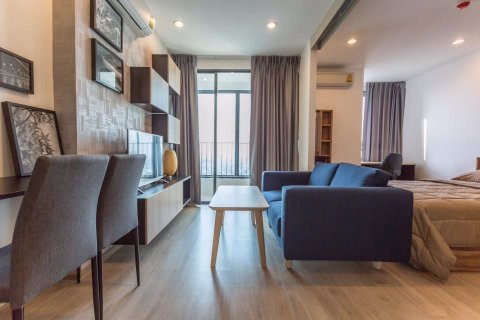 Eigentumswohnung in Bang Rak, Bangkok, Thailand, 1 Schlafzimmer  № 76908 - Foto 2
