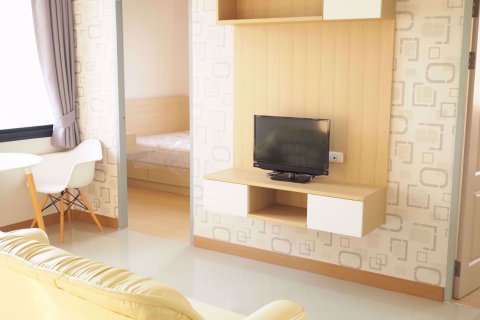 Condominio de 2 dormitorios en Phaya Thai, Bangkok, Tailandia № 76911 - foto 2