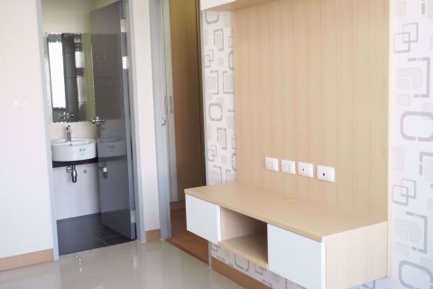 Condominio de 2 dormitorios en Phaya Thai, Bangkok, Tailandia № 76909 - foto 2