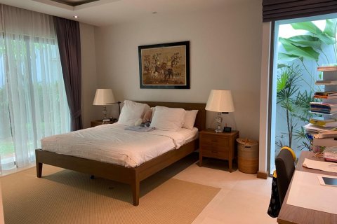Casa de 3 dormitorios en Bang Tao, Tailandia № 120758 - foto 14