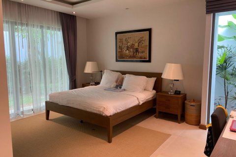Casa de 3 dormitorios en Bang Tao, Tailandia № 120758 - foto 12