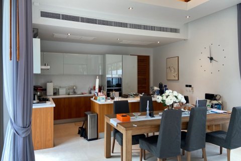 Casa de 3 dormitorios en Bang Tao, Tailandia № 120758 - foto 4