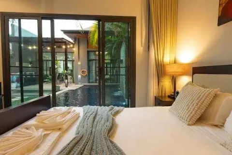 Casa de 3 dormitorios en Nai Harn Beach, Tailandia № 120757 - foto 22