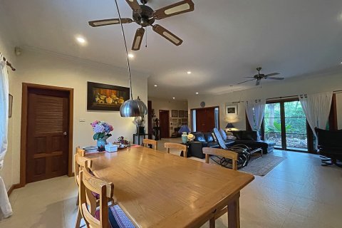 Casa de 4 dormitorios en Hua Hin, Tailandia № 125431 - foto 6
