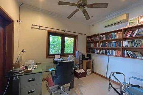Casa de 4 dormitorios en Hua Hin, Tailandia № 125431 - foto 9
