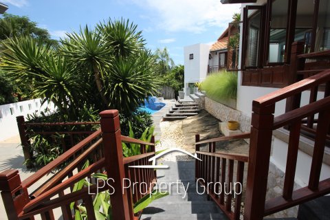 Casa de 4 dormitorios en Hua Hin, Tailandia № 125426 - foto 9
