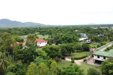 Haus in Hua Hin, Thailand 4 Schlafzimmer № 125426