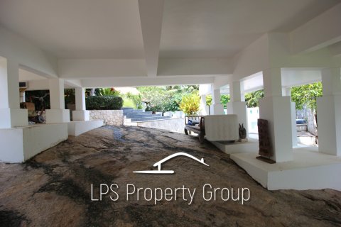Casa de 4 dormitorios en Hua Hin, Tailandia № 125426 - foto 14