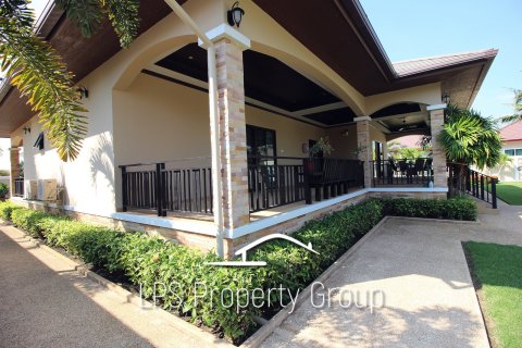 Casa de 3 dormitorios en Hua Hin, Tailandia № 125428 - foto 10