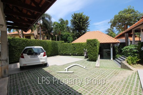 Casa de 9 dormitorios en Hua Hin, Tailandia № 125430 - foto 11