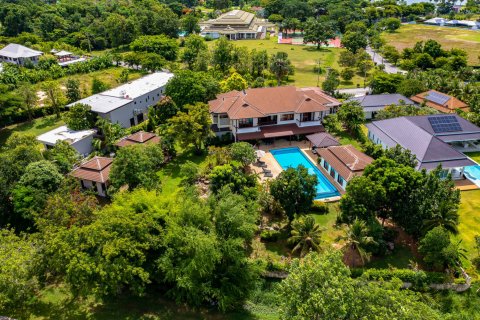 Casa de 9 dormitorios en Hua Hin, Tailandia № 125430 - foto 5