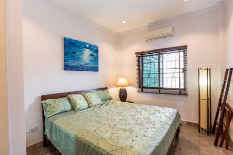 Casa de 3 dormitorios en Hua Hin, Tailandia № 125427 - foto 12