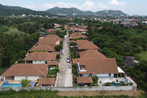 Casa de 4 dormitorios en Hua Hin, Tailandia № 125425 - foto 3
