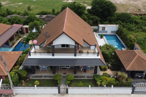 Casa de 4 dormitorios en Hua Hin, Tailandia № 125425 - foto 6