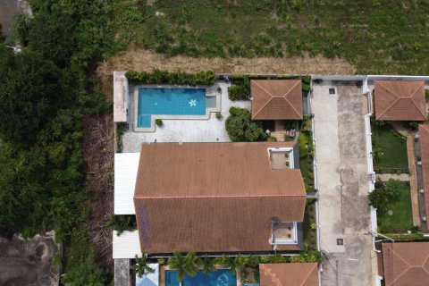 House in Hua Hin, Thailand 4 bedrooms № 125425