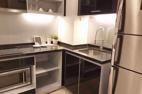 Condominio de 1 dormitorio en Khlong Toei, Bangkok, Tailandia № 76330 - foto 4