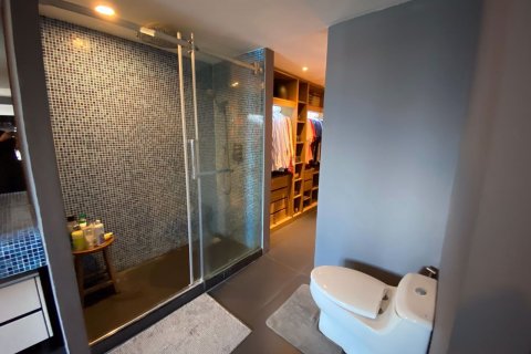 Condominio de 1 dormitorio en Watthana, Bangkok, Tailandia № 76331 - foto 14