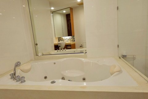 Condominio de 2 dormitorios en Pattaya, Tailandia № 111580 - foto 20