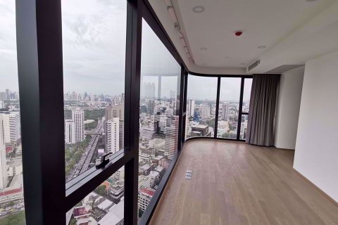 Condominio de 2 dormitorios en Bang Rak, Bangkok, Tailandia № 76877 - foto 3