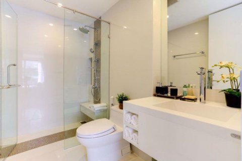 Eigentumswohnung in Bang Rak, Bangkok, Thailand, 1 Schlafzimmer  № 76875 - Foto 8