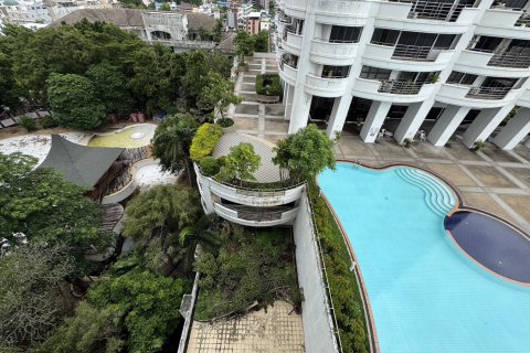 Condo in Suan Luang, Bangkok, Thailand, 3 bedrooms № 105190 - photo 17