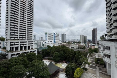 Condo in Suan Luang, Bangkok, Thailand, 3 bedrooms № 105190 - photo 16