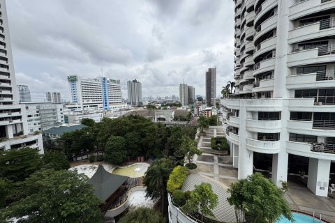 Condo in Suan Luang, Bangkok, Thailand, 3 bedrooms № 105190 - photo 18