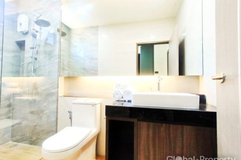 Casa de 4 dormitorios en Pattaya, Tailandia № 105186 - foto 10