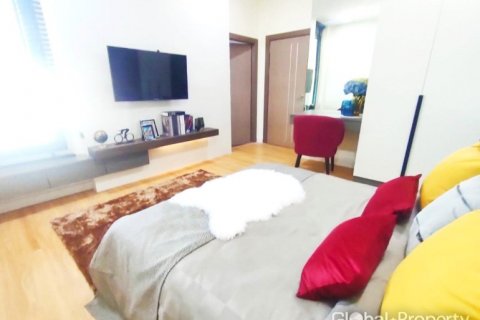Casa de 4 dormitorios en Pattaya, Tailandia № 105186 - foto 9