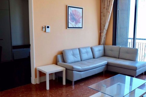 Condominio de 3 dormitorios en Bangkok, Tailandia en Aguston Sukhumvit 22 № 111205