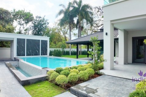 Casa de 5 dormitorios en Hang Dong, Tailandia № 124207