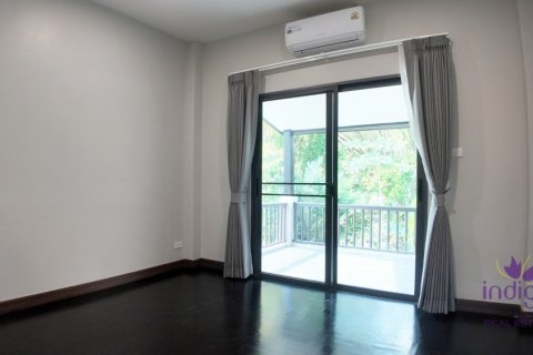 Casa de 5 dormitorios en Hang Dong, Tailandia № 124207 - foto 10