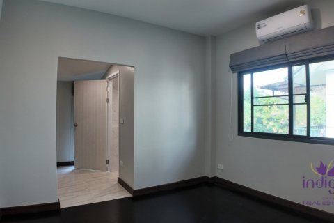 Casa de 5 dormitorios en Hang Dong, Tailandia № 124207 - foto 12