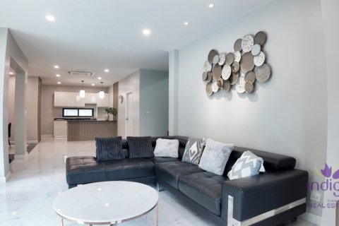 Casa de 5 dormitorios en Hang Dong, Tailandia № 124207 - foto 4
