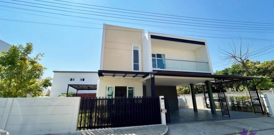 Casa de 4 dormitorios en Chiang Mai, Tailandia № 124203