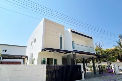 Casa de 4 dormitorios en Chiang Mai, Tailandia № 124203 - foto 3