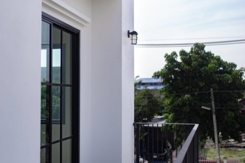 Casa de 3 dormitorios en San Kamphaeng, Tailandia № 124205 - foto 27