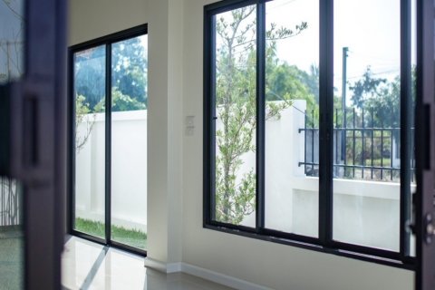 Casa de 3 dormitorios en San Kamphaeng, Tailandia № 124205 - foto 6