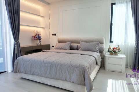 Casa de 4 dormitorios en Hang Dong, Tailandia № 124204 - foto 11