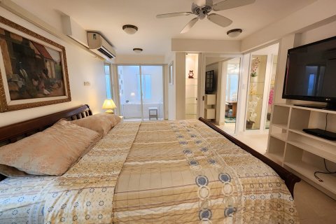 Casa de 5 dormitorios en Pattaya, Tailandia № 80713 - foto 30