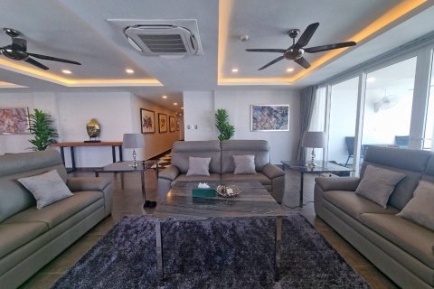 Condominio de 4 dormitorios en Pattaya, Tailandia № 80709 - foto 4