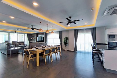 Condominio de 4 dormitorios en Pattaya, Tailandia № 80709 - foto 8