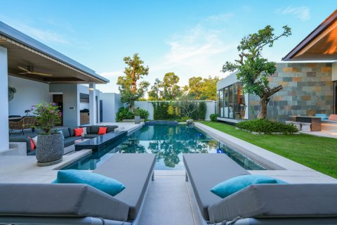 Chalet de 4 dormitorios en Naithon Beach, Tailandia № 70744 - foto 14