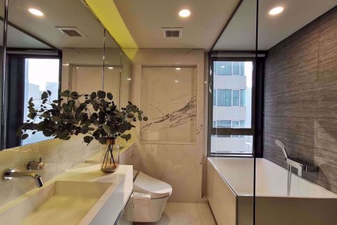 Condominio de 2 dormitorios en Watthana, Bangkok, Tailandia № 99468 - foto 13